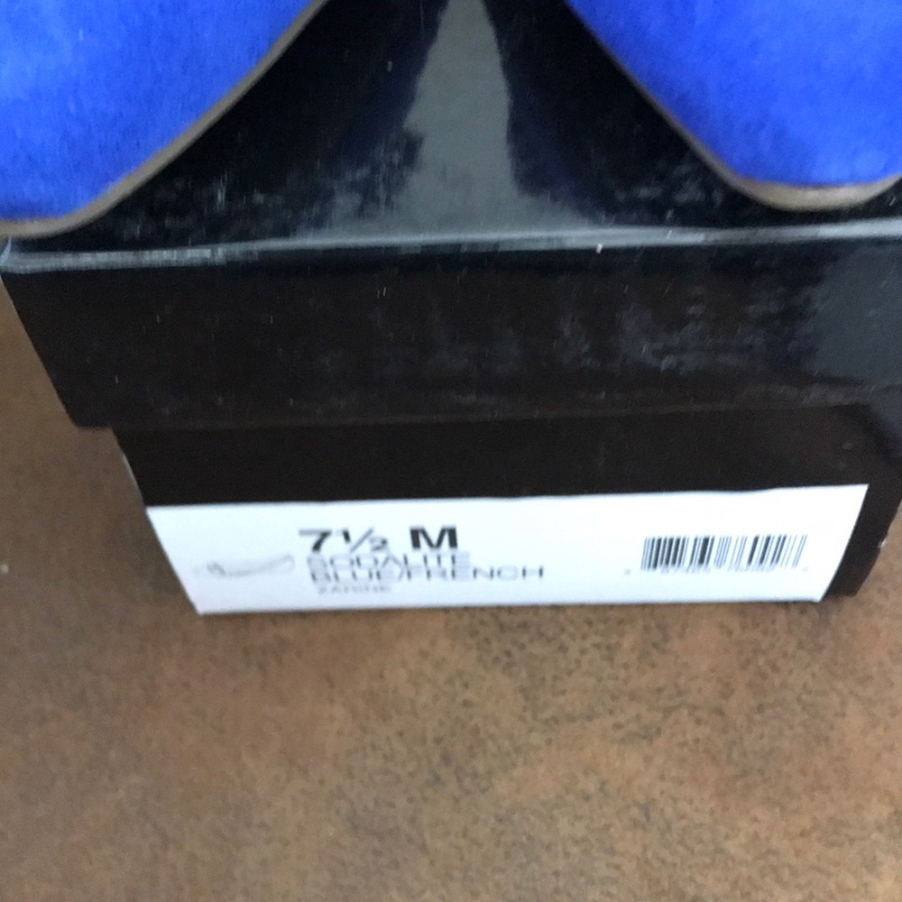 BCBG GenerationFlats NWT - Picture 3 of 7